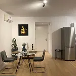 Stylish Near Unic Medical School & Euc Διαμέρισμα *