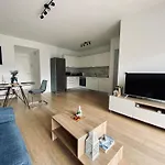 Stylish Near Unic Medical School & Euc Διαμέρισμα Engomi