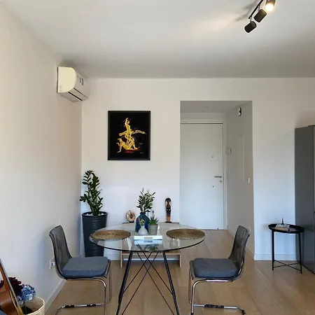 Stylish One-bedroom In *
