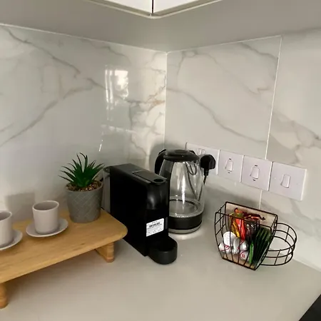 Stylish One-bedroom In Engomi