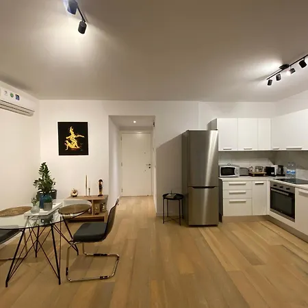 Stylish One-bedroom In * Engomi