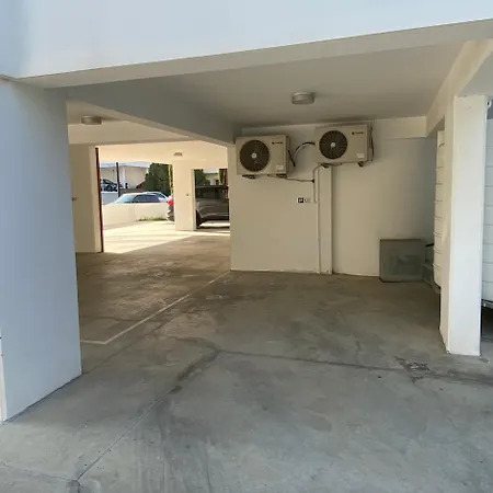 Stylish Near Unic Medical School & Euc * Engomi