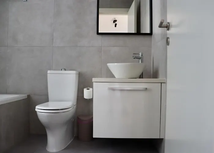 Lägenhet Stylish Near Unic Medical School & Euc *